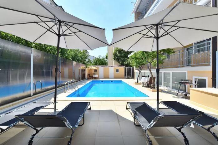 Mikuljan Apartments Stobreč Екстериор снимка