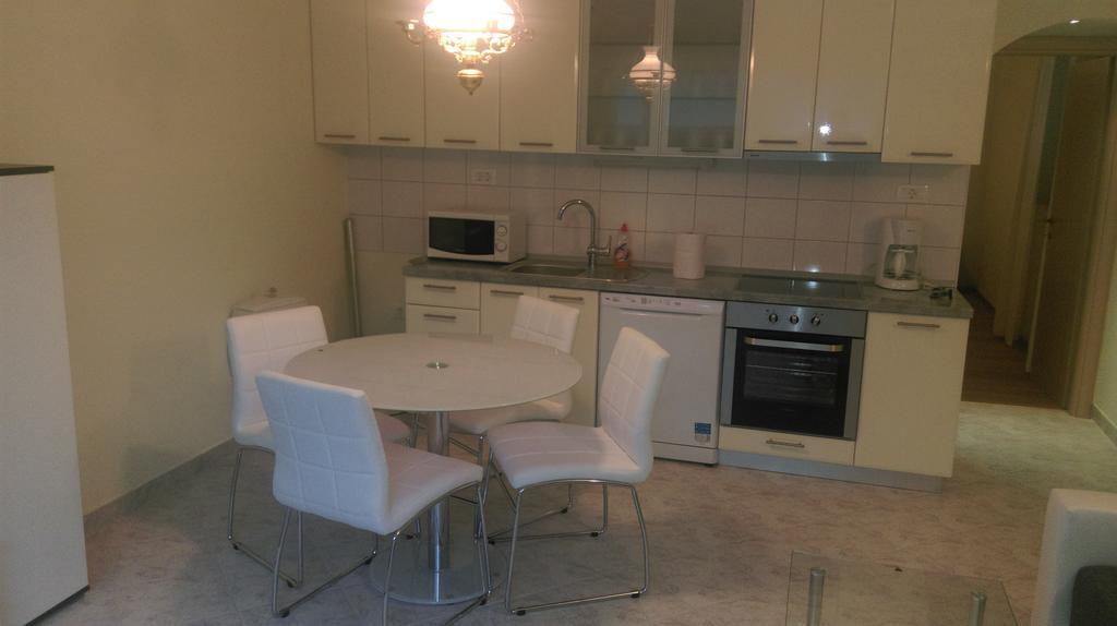 Mikuljan Apartments Stobreč Екстериор снимка